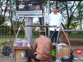 Ketika Presiden Menjajal Kedai Kopi dan Kerak Telor