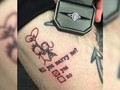 Pria Ini Lamar Kekasihnya dengan Tato Pilihan Ganda