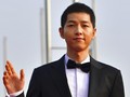 Kembali ke Korea, Song Joong-ki Mulai Karantina Diri Sendiri