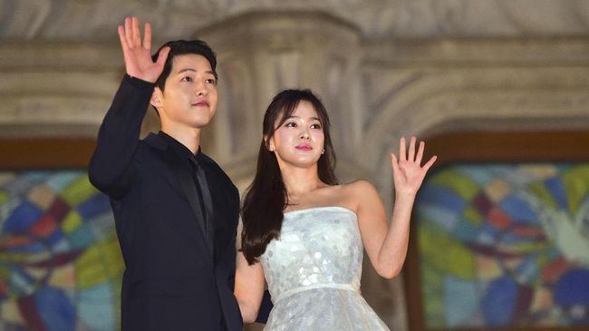 <i>Netizen</i> Kecam Gosip Song Hye Kyo-Song Joong Ki Cerai