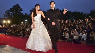 Gaya Kompak Serasi Pasangan Song Joong Ki dan Song Hye Kyo