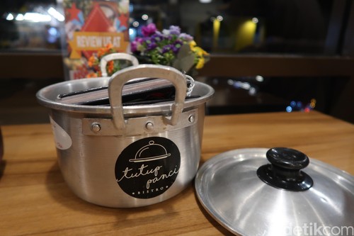 Santap Makanan Indonesia di Resto Modern, Tutup Panci Bistro BSD Santap Makanan Indonesia di Resto Modern, Tutup Panci Bistro BSD