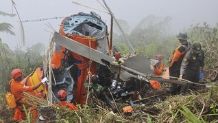 Membawa Pulang Bangkai Helikopter dari Tebing Temanggung