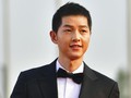 Berkarier Satu Dekade, Song Joong Ki Tak Lupa Fan dan Sahabat