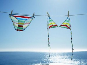 Awas! Pakai Bikini di Jalanan Daerah Ini Bisa Didenda Jutaan Rupiah