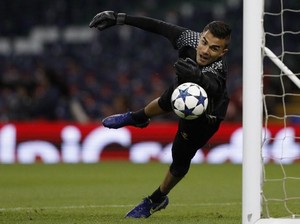 Shin Tae-yong Kedapatan Tonton Langsung Laga Como, Pantau Emil Audero?
