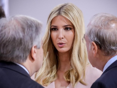 Musisi 84 Tahun Ini Mengaku Pernah Kencan dengan Ivanka Trump Musisi 84 Tahun Ini Mengaku Pernah Kencan dengan Ivanka Trump