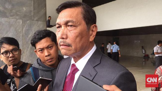 Luhut Minta Masuknya Pekerja China Tak Dijadikan Isu SARA