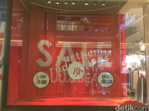 Pull & Bear Diskon Hingga 50%, Sweater Mulai dari Rp 59 Ribu Pull & Bear Diskon Hingga 50%, Sweater Mulai dari Rp 59 Ribu