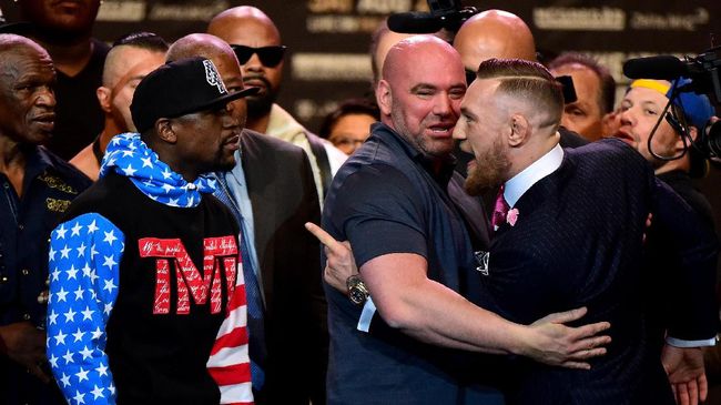 Presiden UFC Sebut McGregor Petarung Langka