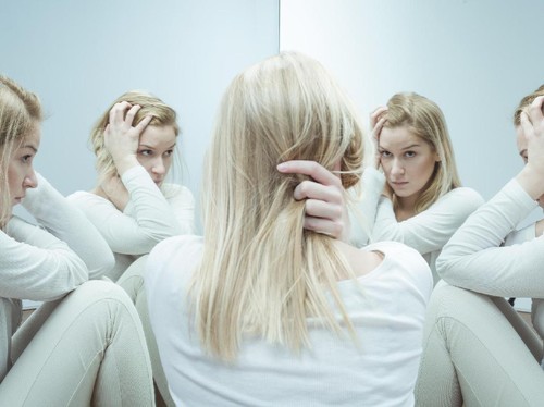 10 Cara Menenangkan Hati Setelah Putus Cinta 10 Cara Menenangkan Hati Setelah Putus Cinta