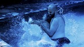 Cinta yang luas itulah yang dimainkan oleh para seniman dalam Metamorphoses. Ada cinta yang ditolak, putus asa, cinta sedarah, bahkan pembunuhan dan pemerkosaan. (REUTERS/Darrin Zammit Lupi)