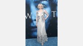 Gwendoline Christie atau 'Brienne' hadir ala Ratu Es dengan gaun penuh hiasan di beberapa bagian busananya. (Frederick M. Brown/Getty Images/AFP)
