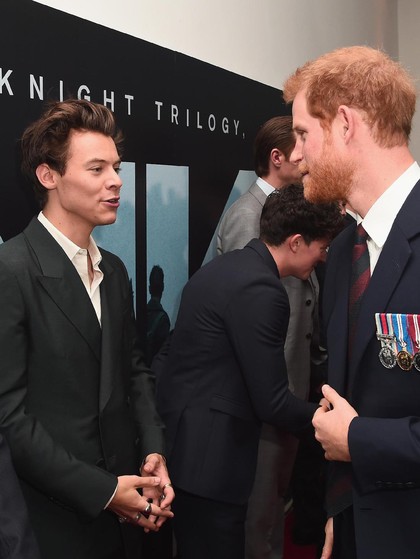 Ketika Pangeran Harry Bertemu dengan Harry Styles Ketika Pangeran Harry Bertemu dengan Harry Styles