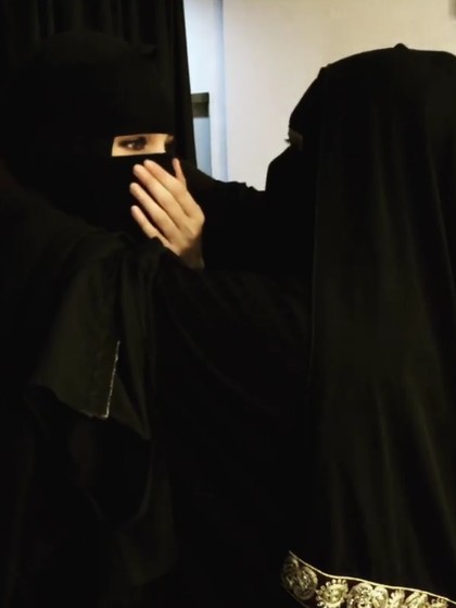 Video Pakai Niqab Viral, Dewi Sandra Minta Maaf Video Pakai Niqab Viral, Dewi Sandra Minta Maaf
