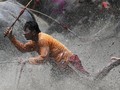 'Barapan Kebo' Hipnotis Pengunjung Festival Pesona Moyo