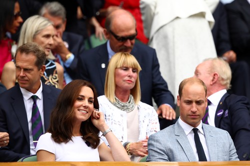 Pippa dan Kate Middleton Bergaun Putih di Wimbledon, Lebih Stylish Mana? Pippa dan Kate Middleton Bergaun Putih di Wimbledon, Lebih Stylish Mana?