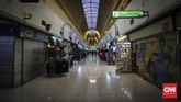Suasana Mal Blok M yang terlihat lengang. Banyak pusat perbelanjaan di Jakarta maupun kota disekitarnya meredup lantaran mulai ditinggalkan pembeli. (CNNIndonesia/Safir Makki)