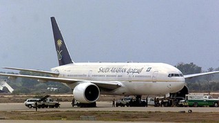 Ibu Panik Bayi Tertinggal, Pesawat ke Malaysia Putar Balik