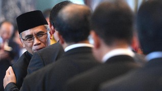 Ketua OJK 'Ogah' Komentari Kasus Bank Century