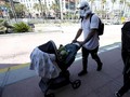 Trik Kemas Stroller Demi Penerbangan Bebas Stres