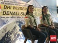 Mojang Bandung Populerkan Angklung di Puncak Denali
