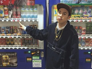 P.O Block B Ditabrak saat Nyebrang Jalan di Pulau Jeju