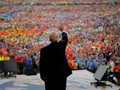 Diduga Terkait Rusia, Dua Anak Buah Trump Didakwa Cuci Uang