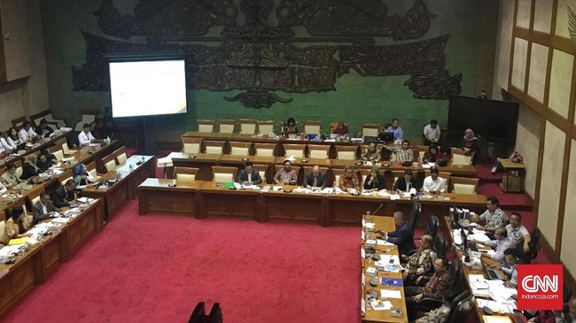 Bertemu 5 Jam, DPR dan OJK Tutupi Hasil Rapat Soal Jiwasraya