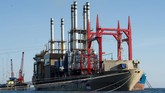 Menurut data IESR melalui project Electricity Supply Monitoring Initiative (ESMI) di Kupang, rata-rata pemadaman listrik sangat tinggi, yaitu mencapai 13 jam 9 menit per bulan. (ANTARA FOTO/Widodo S Jusuf)