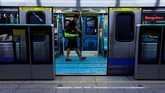 Untuk mengantisipasi datangnya Summer Universiade Games 2017 pada 19-30 Agustus 2017, sang tuan rumah lomba Taipei pun memberikan kejutan spesial. (REUTERS/Tyrone Siu)