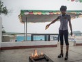 Kerang Bakar Bensin dan Karaoke, Menu Piknik di Korea Utara