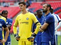 Courtois Serang Suporter Chelsea