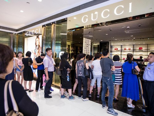 Jadi Merek Fashion Terpopuler, Ini Formula Sukses Gucci di Usia 96 Jadi Merek Fashion Terpopuler, Ini Formula Sukses Gucci di Usia 96