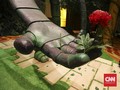FOTO: Gemas Memeluk Totoro dari Dunia Ghibli di Jakarta