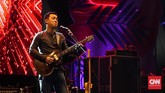 Gelaran WTF 2017 hari pertama dimeriahkan aksi memukau musisi lokal dan dunia. Dari musisi lokal terdapat The Sigit, Scaller, Andre Harihandoyo & Sonic People, Rendy Pandugo, Teddy Adhitya, Stars & Rabbit, Rock n Roll Mafia X Elephant Kind, dan Bottlesmoker.