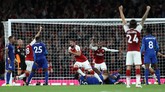 Arsenal akhirnya mencetak gol kemenangan melalui gol Olivieri Giroud pada menit ke-85. Giroud berhasil menyundul umpan lambuang Granit Xhaka. (REUTERS/Eddie Keogh)