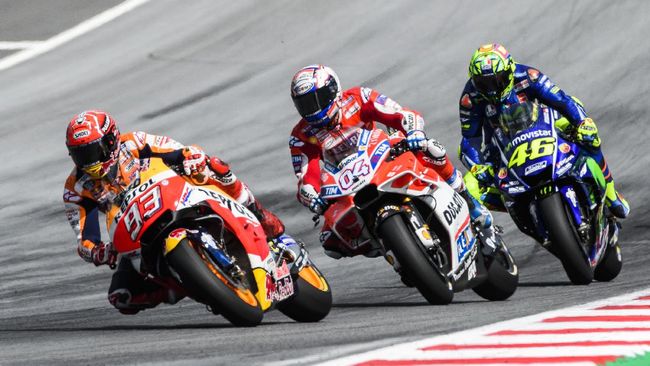 Cerita Jarvis Saat Jenguk Valentino Rossi Cerita Jarvis Saat Jenguk Valentino Rossi