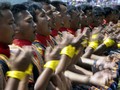 FOTO: Terpukau Rempak Tarian Saman Massal di Aceh