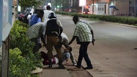Kepanikan Korban Teror Penembakan Berdarah di Burkina Faso