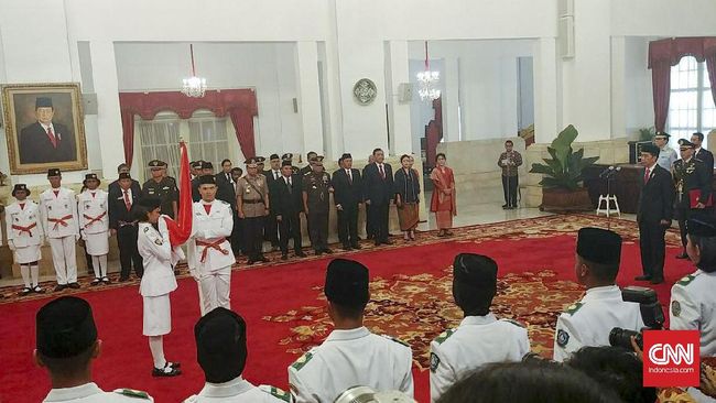 Jokowi Kukuhkan 68 Anggota Paskibraka 2017