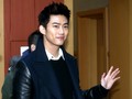 Usai Rayakan 9 Tahun '2PM,' Taecyeon Diam-Diam Wajib Militer