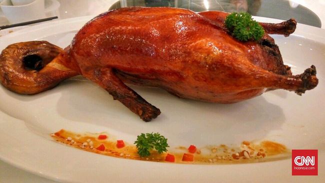 Menjajal 'Seksinya' Pancake Bebek Peking Kanton di Jakarta