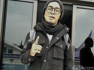 Kasus KDRT Bergulir, Anak Ingin Ustaz Evie Effendi Diproses Hukum