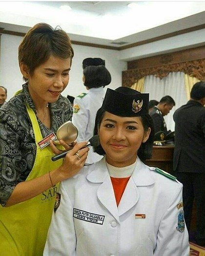 5 Fakta Fariza Putri Salsabila, Pembawa Baki Bendera Pusaka 2 5 Fakta Fariza Putri Salsabila, Pembawa Baki Bendera Pusaka 2