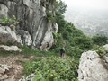 Gua dengan Lukisan Batu Tua di Sulawesi Terancam Penambangan