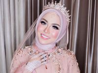 Inspirasi Model Hijab Pengantin Untuk Tampil Glamor Di Pesta Pernikahan