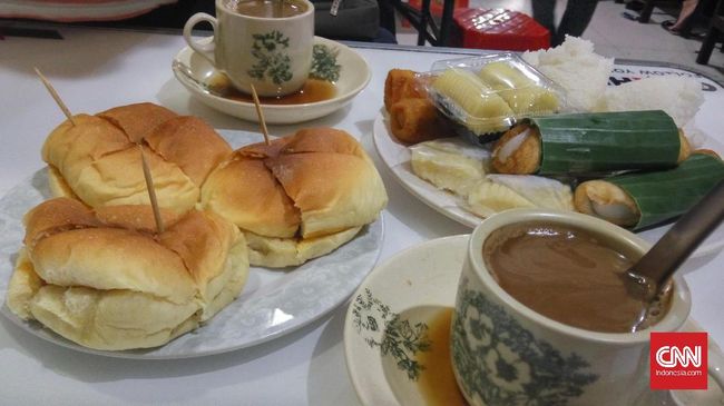 Geliat Kehidupan Pontianak Setelah Kopi Telanjang Asiang Geliat Kehidupan Pontianak Setelah Kopi Telanjang Asiang