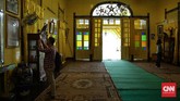 Sebelum ada kota, komplek keraton ini merupakan pusat kehidupan di Pontianak.
