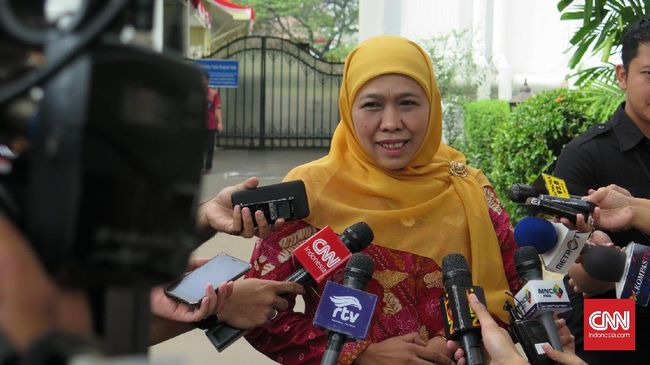 Khofifah Resmi Kirim Surat 'Izin' Maju Pilgub Jatim ke Jokowi